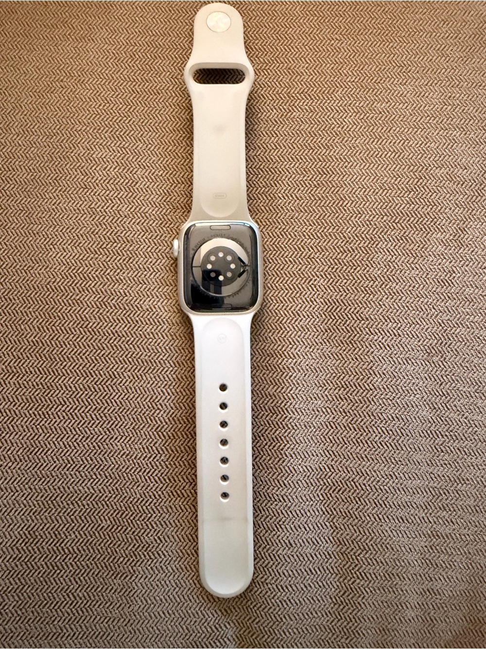 Apple Watch Series 7 Starlight Aluminum Case, Starlight Sport Band, 41 MM- GPS - Picture 6 of 8
